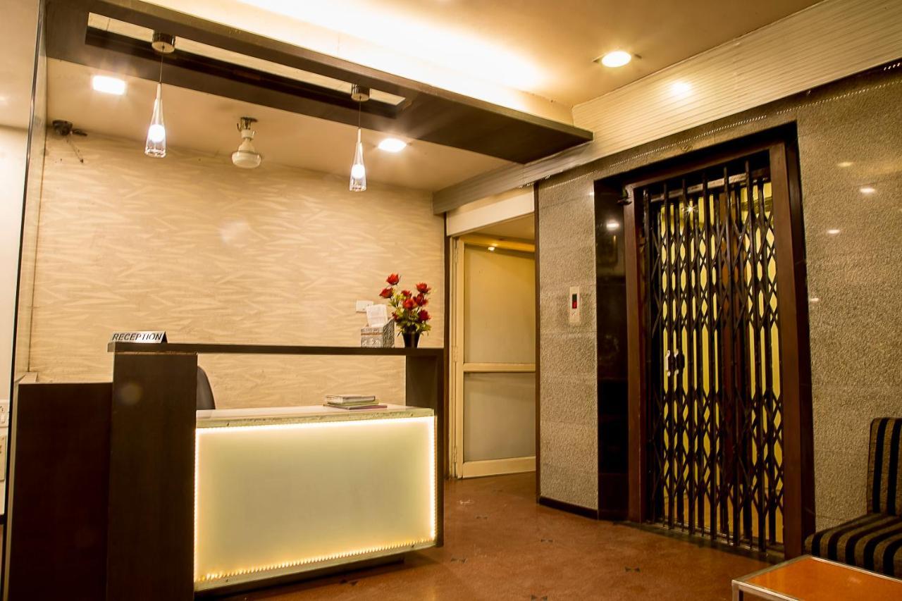 Hotel Shertown Ahmedabad Eksteriør billede