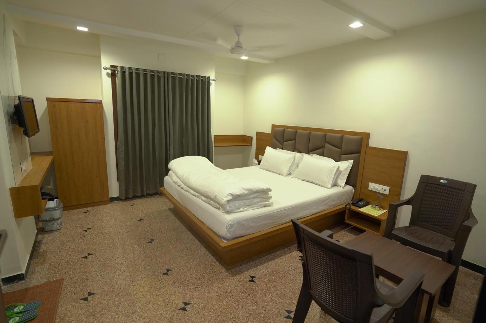 Hotel Shertown Ahmedabad Eksteriør billede